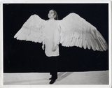 The_freak_vicky_as_an_angel_medium