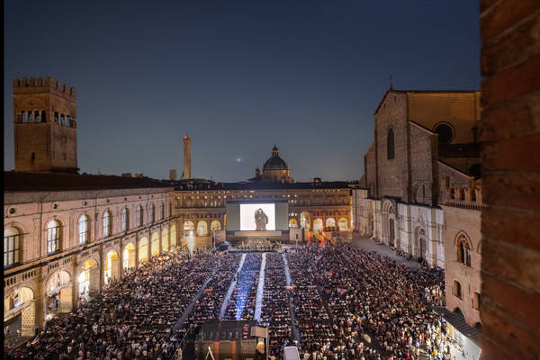 photo 3 piazza maggiore bologna gold rush chaplin 26 june 2025   Lorenzo Burlando
